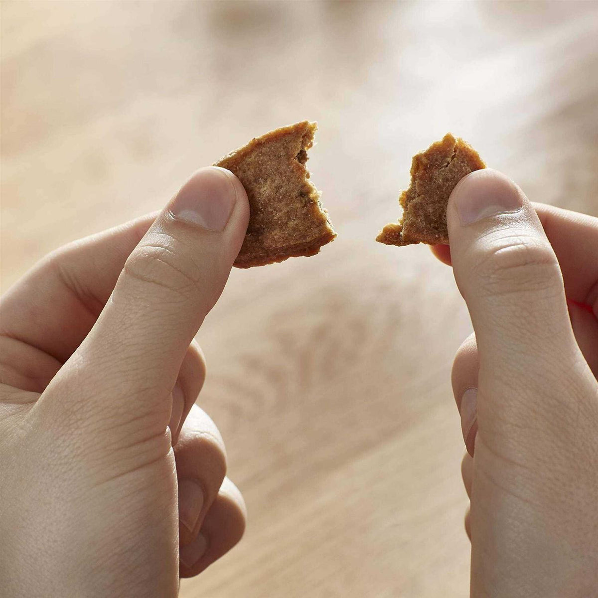 Chicken & Apple Sausage Slices Dog Treats Y955795