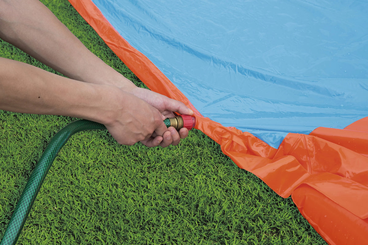Water Slide with Ramp D8771