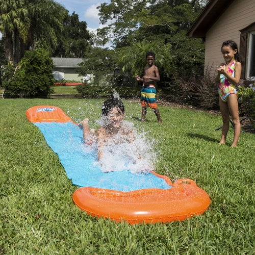 Water Slide with Ramp D8771