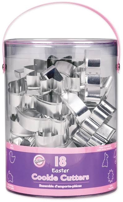 18-Piece Metal Cookie Cutter Set F9973