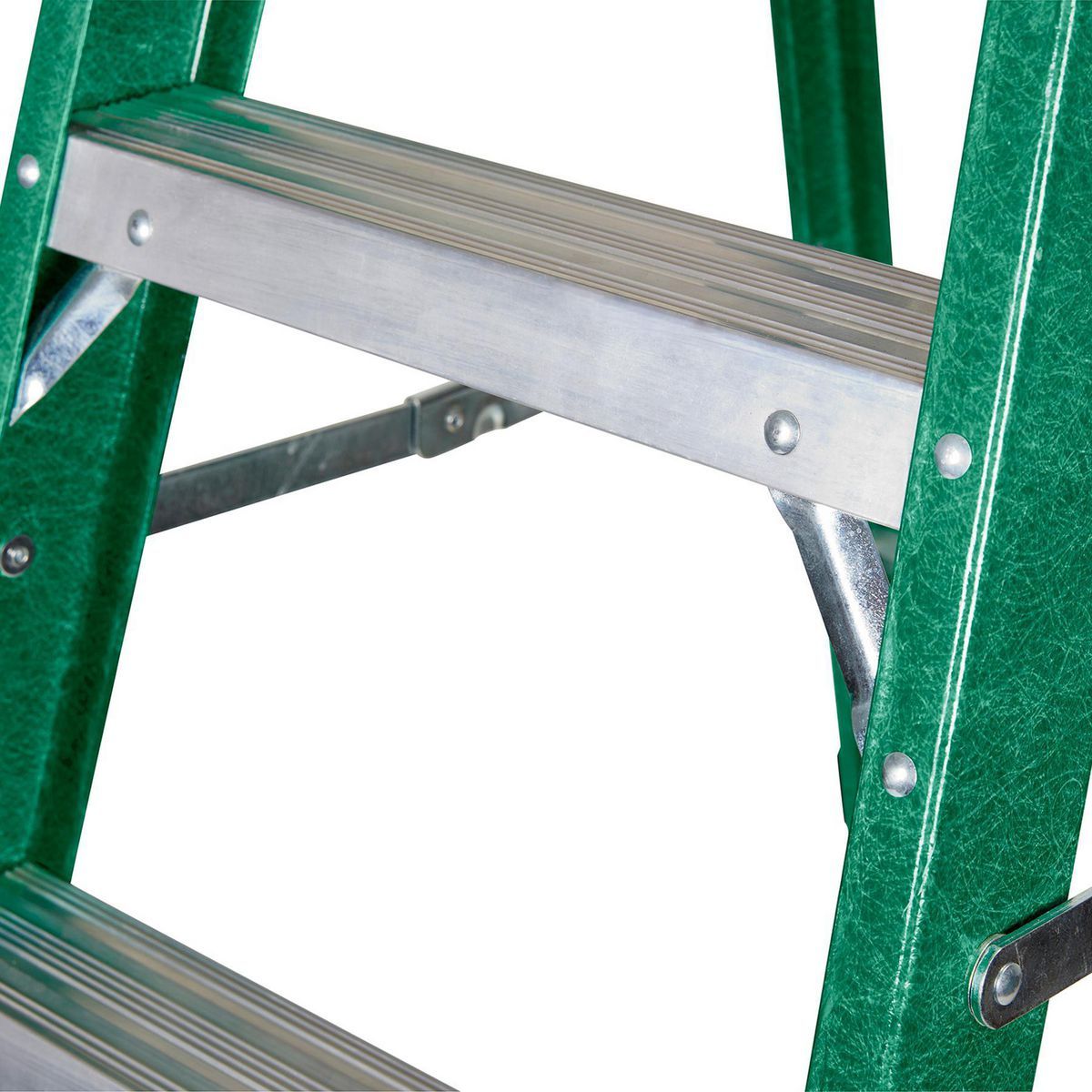 6 ft. Fiberglass Stepladder E128