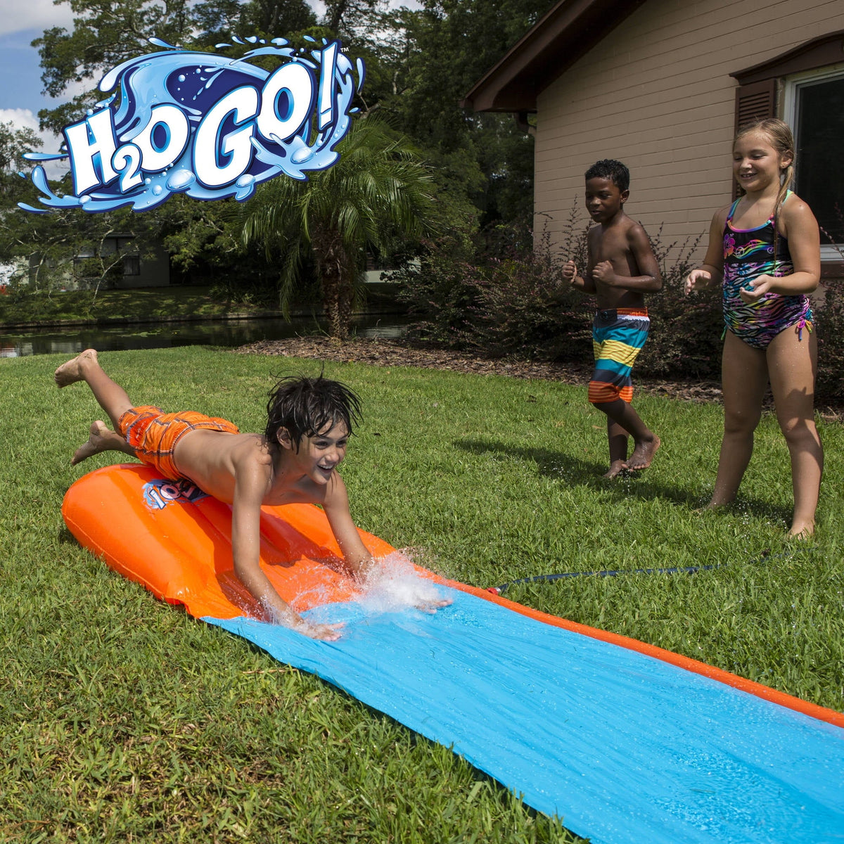 Water Slide with Ramp D8771
