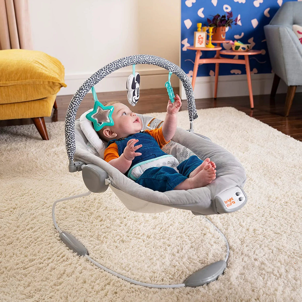 Comfy Bouncer J571