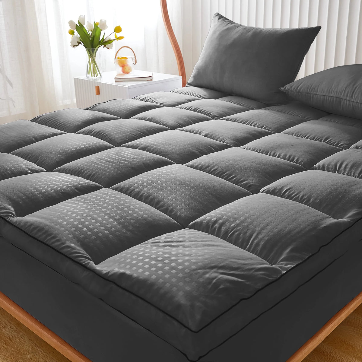 Queen Mattress Topper with Deep Pocket L828