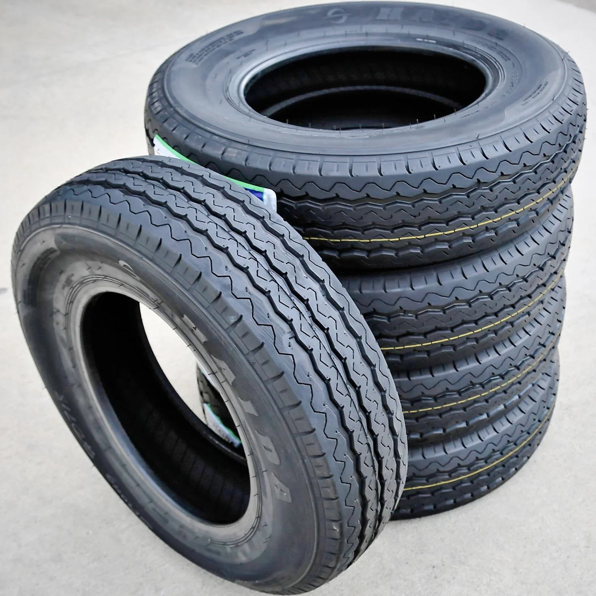185R14C 8 Ply Commercial Tire R8960