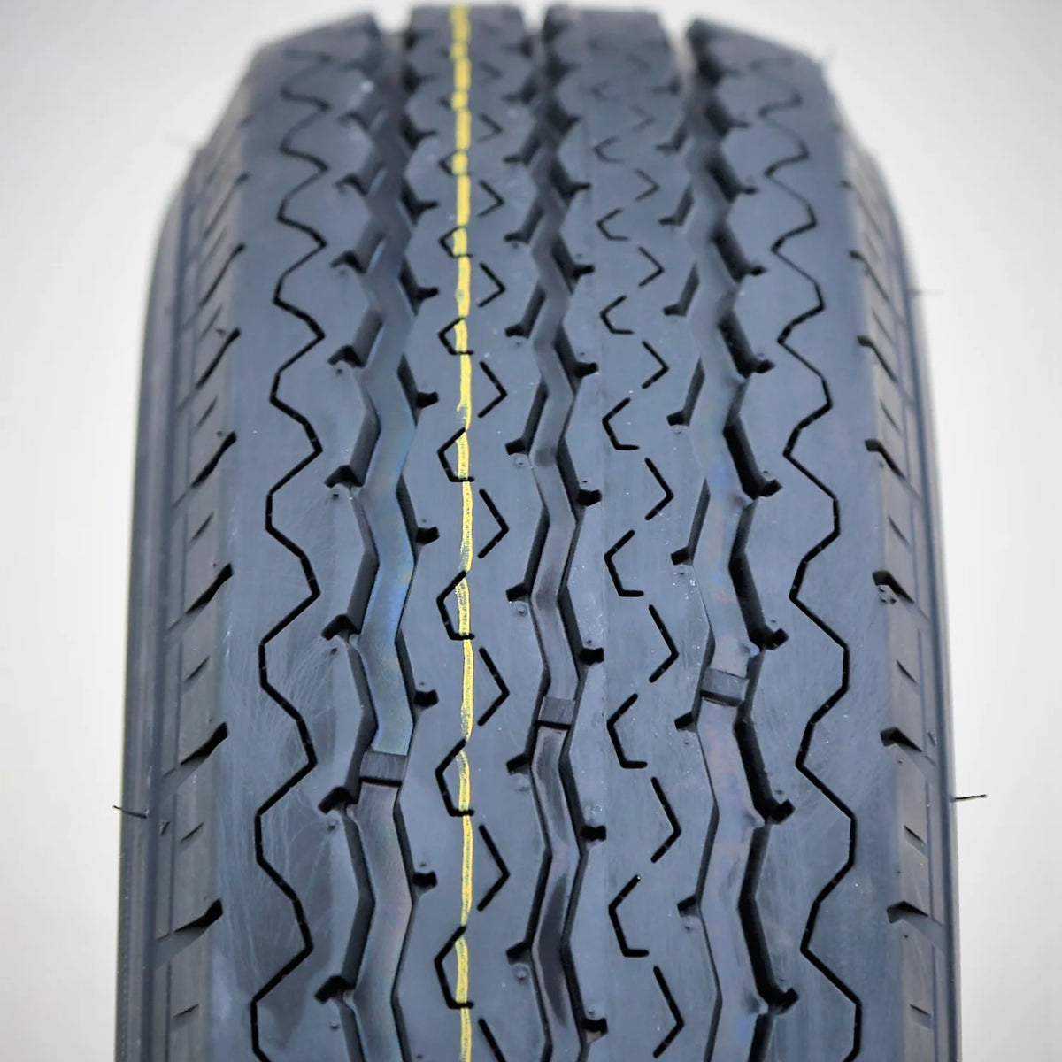 185R14C 8 Ply Commercial Tire R8960