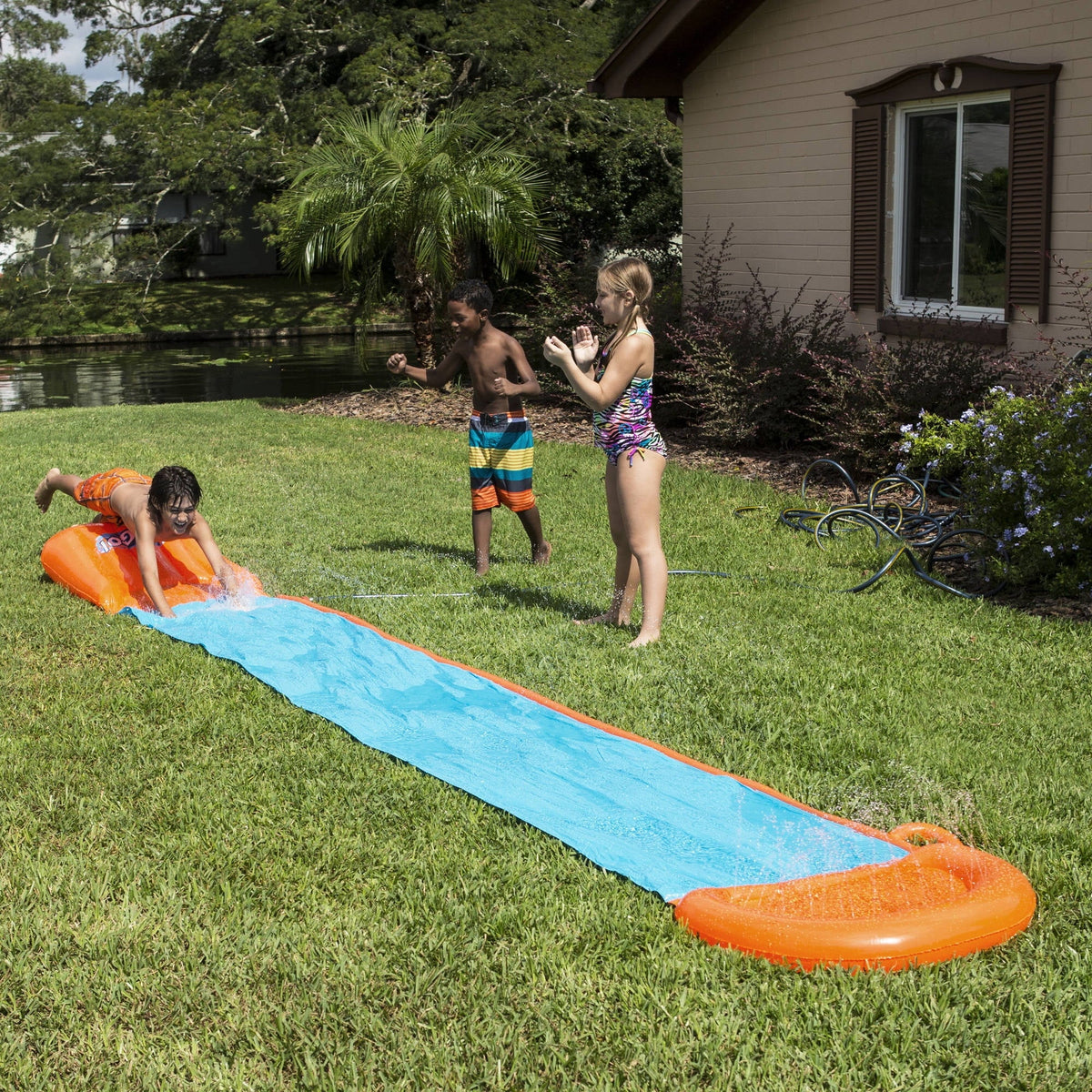 Water Slide with Ramp D8771