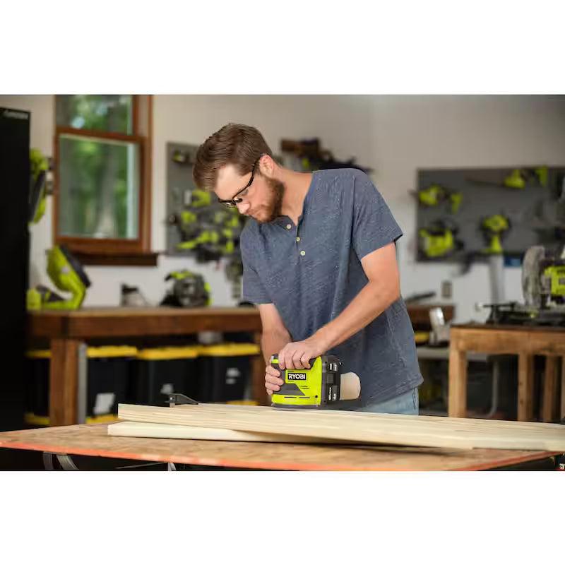 18V Cordless 5 in. Random Orbit Sander F369667